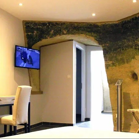 Rocaminori Louresse-Rochemenier